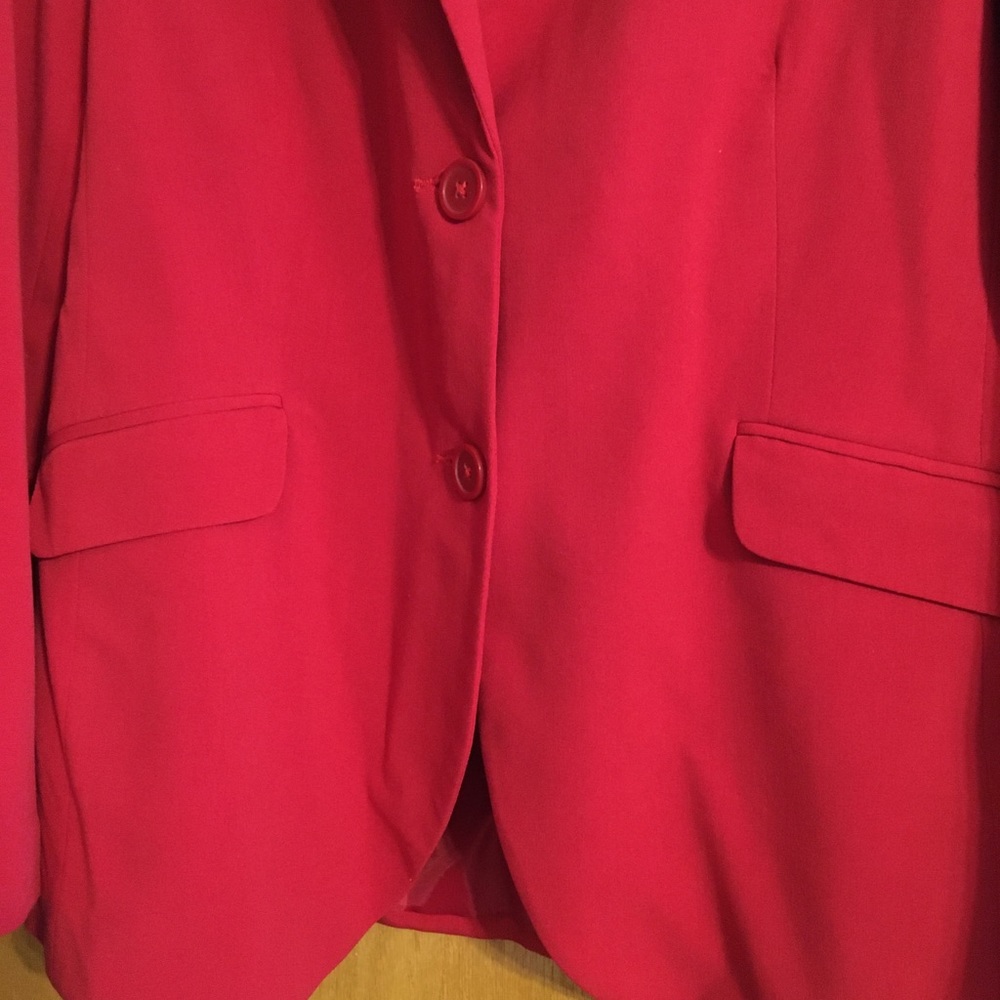 Classic Blazer - Picture 9 of 12